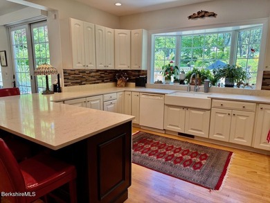 Beautifully designed for one level living and both pristine and - photo 14