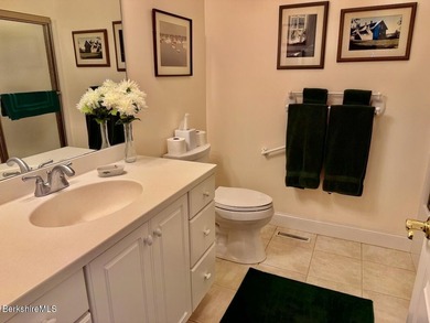 Beautifully designed for one level living and both pristine and - photo 24