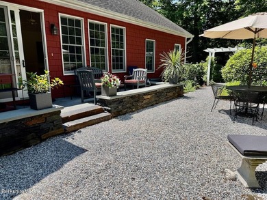 Beautifully designed for one level living and both pristine and - photo 33
