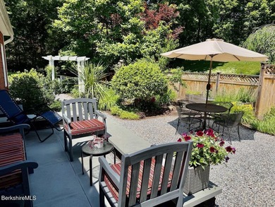 Beautifully designed for one level living and both pristine and - photo 48