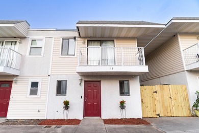 This charming 2-bedroom, 2-bathroom townhouse in the desirable - photo 1