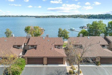 Lake Townhome/Townhouse For Sale in Forest Lake, Minnesota