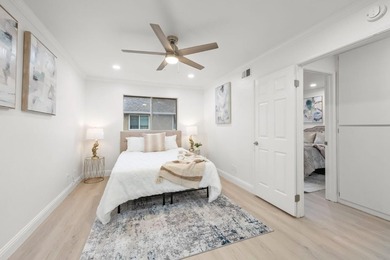 This stunning upstairs townhouse-style condo offers the perfect - photo 13