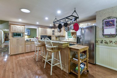 Lake Taneycomo home for sale. Welcome to 130 Misty Mountain in - photo 18