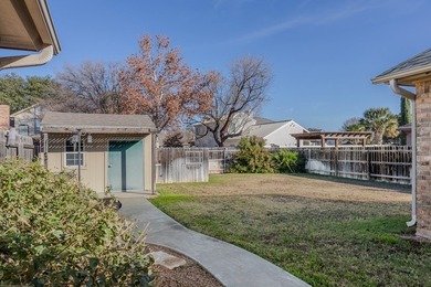 This spectacular brick home has style & comfort! Granite - photo 20