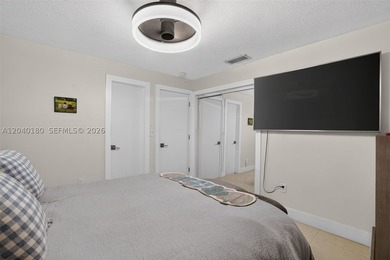 This Completely Renovated Beautiful 3-bedroom, 2-bath - photo 25
