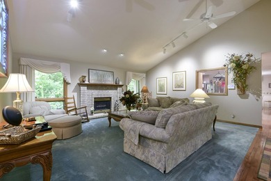 Lake Taneycomo home for sale. Welcome to 130 Misty Mountain in - photo 28