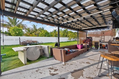 This Completely Renovated Beautiful 3-bedroom, 2-bath - photo 33