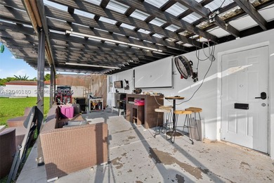 This Completely Renovated Beautiful 3-bedroom, 2-bath - photo 34