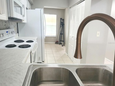 Move Right In! Experience breathtaking Hillsborough River views - photo 4