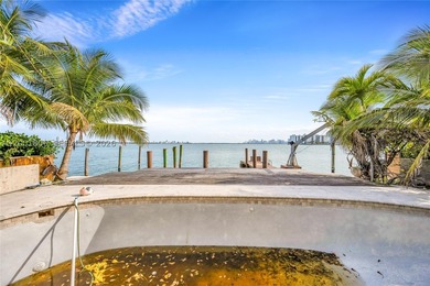 A Rare Wide Bay Waterfront Property and opportunity to acquire a - photo 3