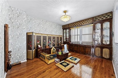 Welcome to this beautifully maintained detached single-family - photo 5