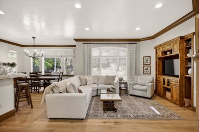 Welcome to this beautifully maintained 3-bedroom, 3-bathroom - photo 11