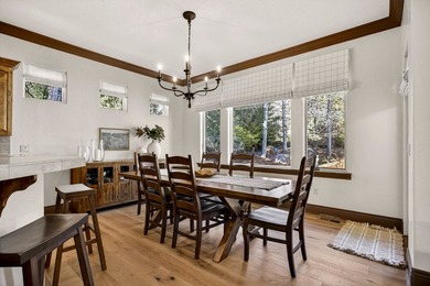 Welcome to this beautifully maintained 3-bedroom, 3-bathroom - photo 18