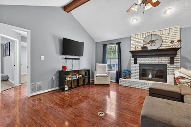 Spacious 3-bedroom, 2-bath home with over 2,000 sq ft in a - photo 7