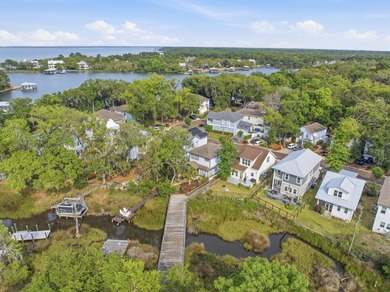 Located in the quiet, brick-paved community of Sacred Oaks. This - photo 3