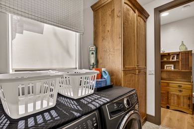 Welcome to this beautifully maintained 3-bedroom, 3-bathroom - photo 36