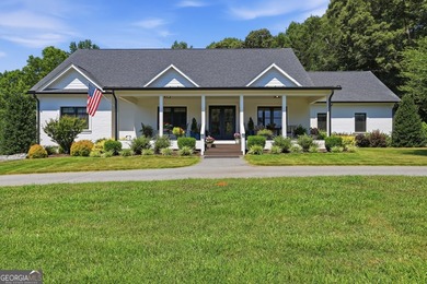 Modern farmhouse perfection on 18+ private acres! This - photo 2