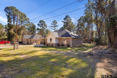 Welcome to this well-maintained 3 bedroom, 2 bath home located - photo 4