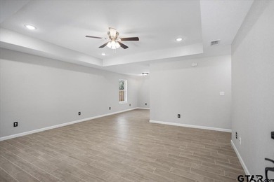 Welcome to this well-maintained 3 bedroom, 2 bath home located - photo 6