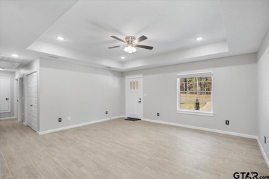 Welcome to this well-maintained 3 bedroom, 2 bath home located - photo 8
