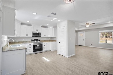 Welcome to this well-maintained 3 bedroom, 2 bath home located - photo 10