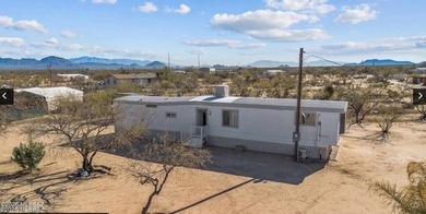 ountry Comfort on a Full Acre! Welcome home to this well-kept