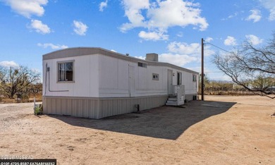 ountry Comfort on a Full Acre! Welcome home to this well-kept
