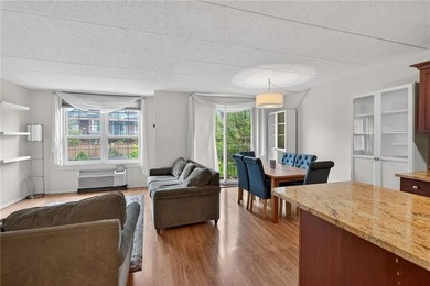 Perfectly positioned on coveted Shore Road, this exceptional - photo 5