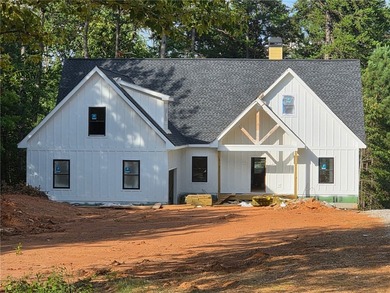 Welcome to 107 Abaco Lane on beautiful Lake Keowee! Currently - photo 1