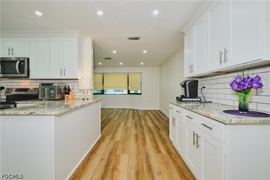 Welcome to this absolutely beautiful 4 bedroom, 3 1/2 bathroom - photo 12