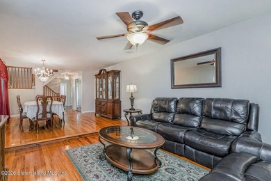 This meticulously maintained semi-attached home is ready to - photo 5