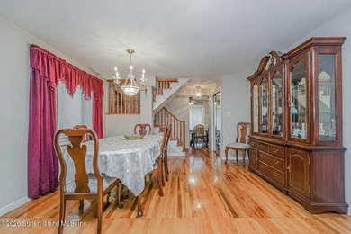 This meticulously maintained semi-attached home is ready to - photo 7