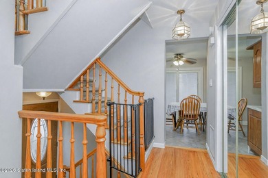 This meticulously maintained semi-attached home is ready to - photo 9