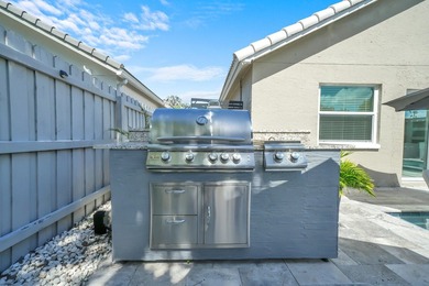 Welcome to this stunning 4-bedroom, 2-bathroom residence - photo 22