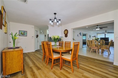 Welcome to this absolutely beautiful 4 bedroom, 3 1/2 bathroom - photo 25