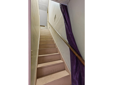 Very nice standalone commercial building near downtown Medford