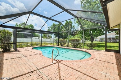 Welcome to this absolutely beautiful 4 bedroom, 3 1/2 bathroom - photo 32