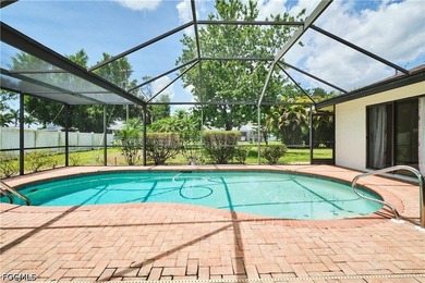 Welcome to this absolutely beautiful 4 bedroom, 3 1/2 bathroom - photo 33