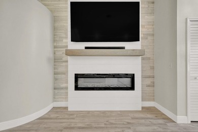 Welcome to this stunning 4-bedroom, 2-bathroom residence - photo 33