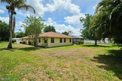 Welcome to this absolutely beautiful 4 bedroom, 3 1/2 bathroom - photo 34