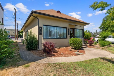 Very nice standalone commercial building near downtown Medford
