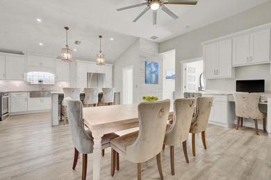 Welcome to this stunning 4-bedroom, 2-bathroom residence - photo 42