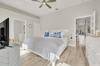Welcome to this stunning 4-bedroom, 2-bathroom residence - photo 46