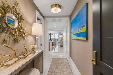 This luxury condominium in Historic Hyde Park offers the perfect - photo 7