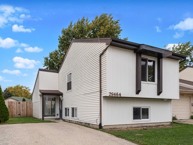 Lake Home Under Contract in Warrenville, Illinois