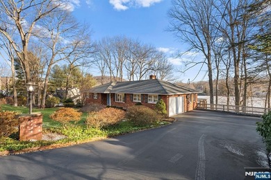 High Crest Lake Home For Sale in West Milford New Jersey