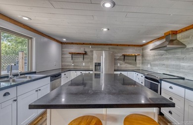 Looking to move to higher ground? Checkout this updated 4 bed 2 - photo 8