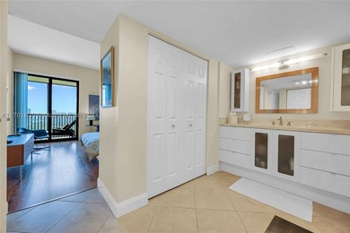 Best investment opportunity in Aventura with a tenant in place - photo 9