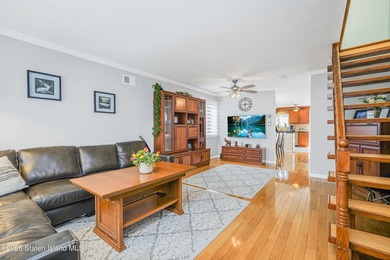 Looking for a 3 bedroom, 4 bath beautiful, spacious, bright - photo 4